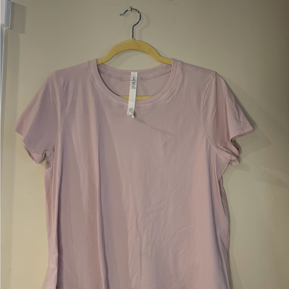 lululemon athletica Blush Short Sleeve Tee